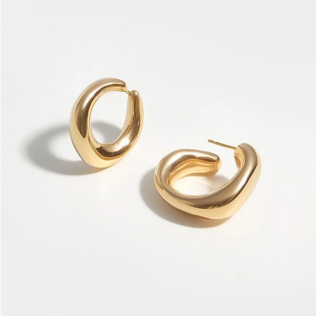 Wear confidence. Wear sparkle.
Perfect ring for every style & every moment.